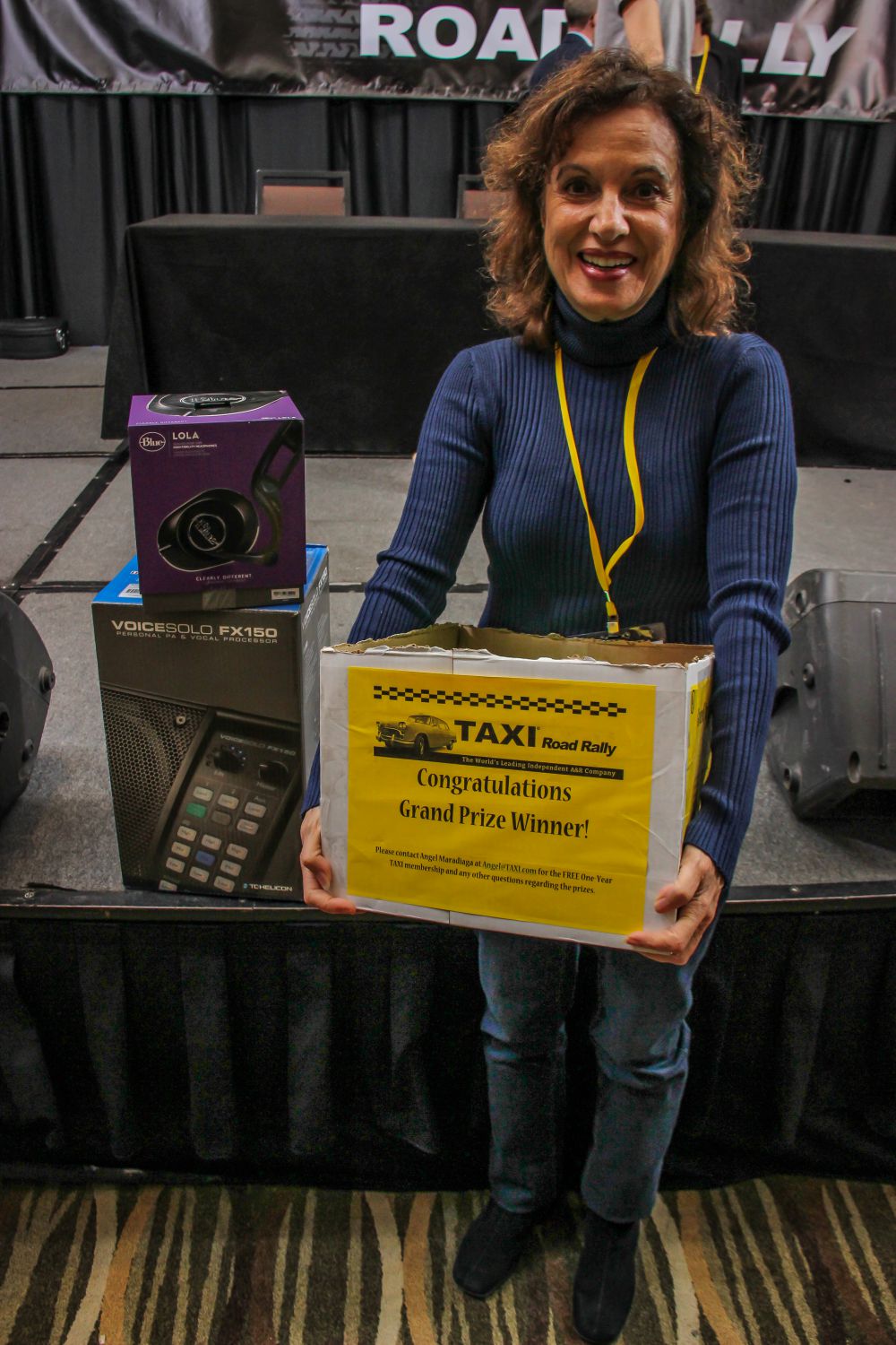 TAXI member Ariana Attie won one of the big door prizes worth about $3,000 in total! Nice going Ariana!